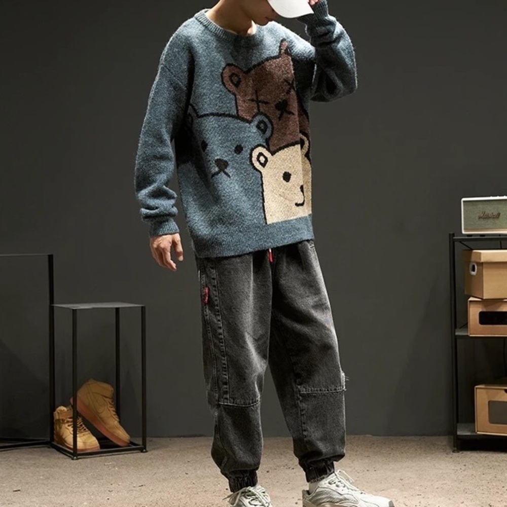 Mens Bear Sweater knit cartoon loose blue long sleeve Kawaii cartoon NWT NEW - Picture 2 of 2